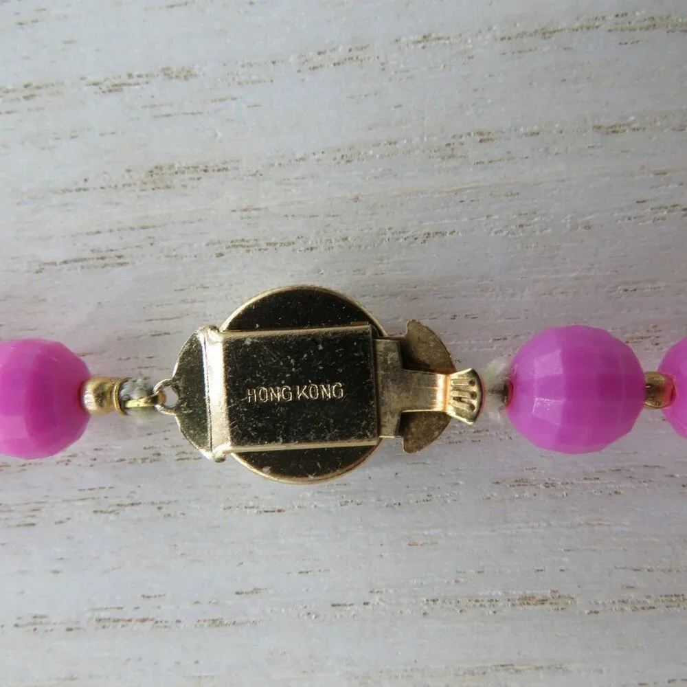 Hong Kong Necklace 24